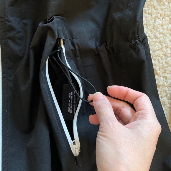 Cole Haan Water Resistant Packable Woven Jacket - Picture 7 of 8